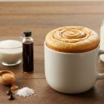 Mug cake au beurre de cacahuète : recette facile et rapide