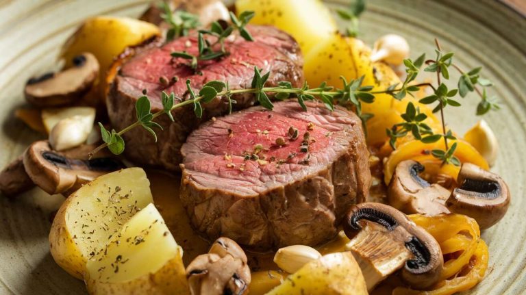 Recette de filet mignon aux pommes de terre et champignons