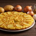 Omelette espagnole : recette authentique de tortilla de patatas