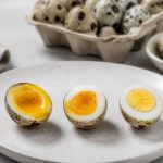 Temps de cuisson des œufs de caille : à la coque, mollet et dur
